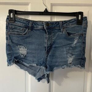 🩷 blue denim shorts
